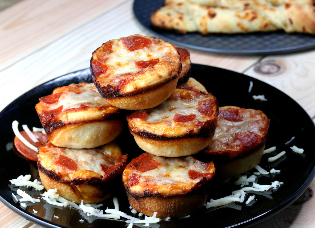 Mini Pizzas with a Muffin Pan
